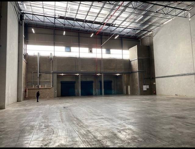 1,461M² WAREHOUSE TO LET IN BRACKENFELL SOUTH